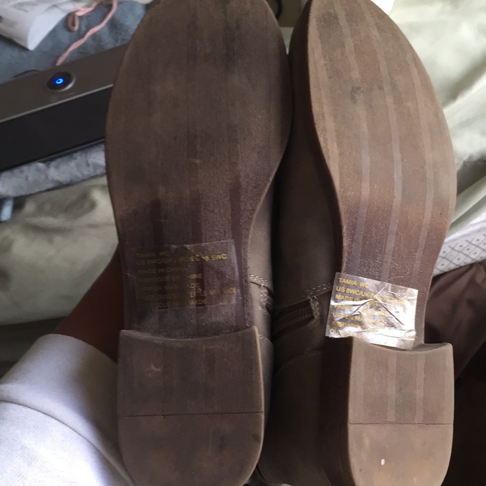 Designer boots - Picture 3 of 4